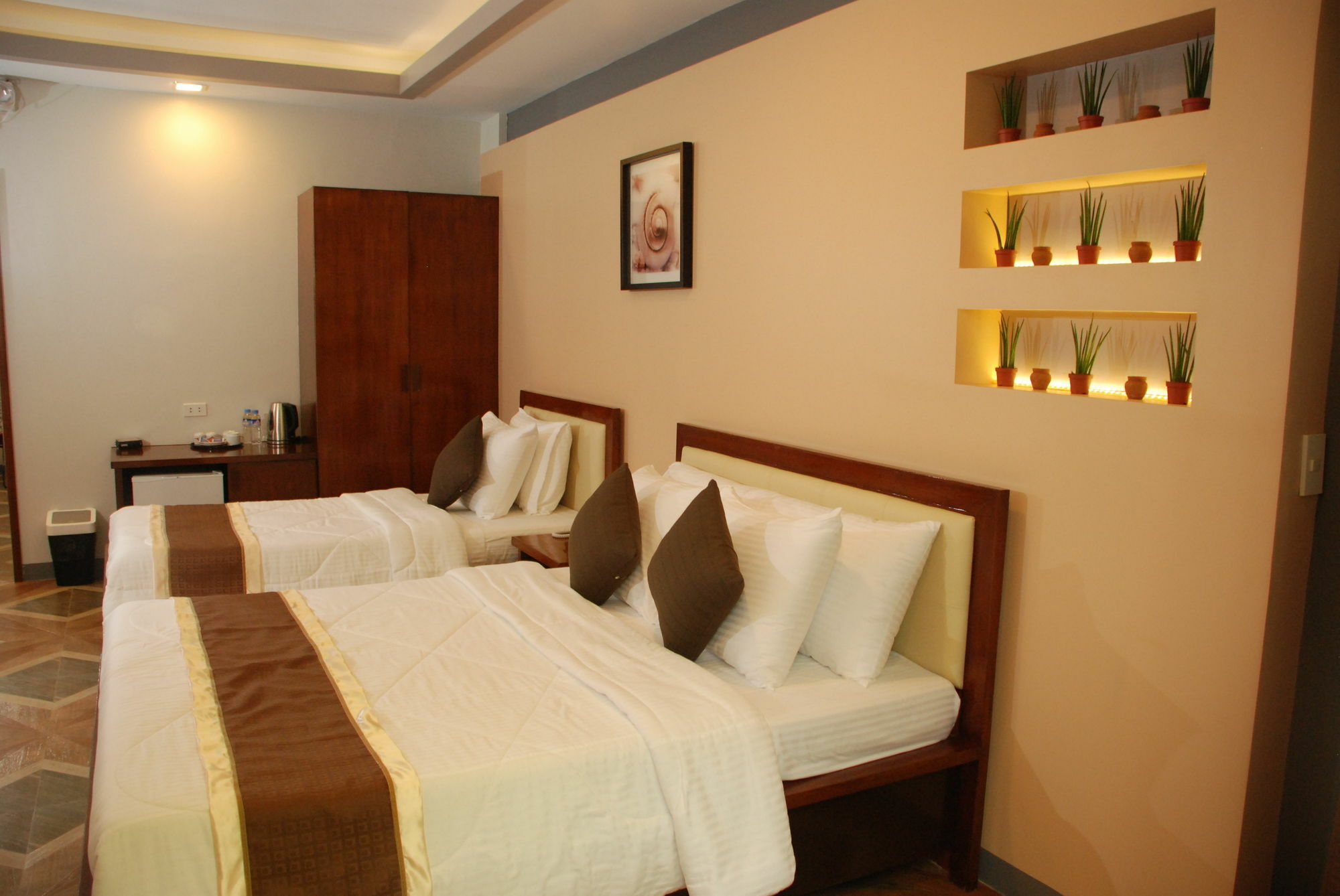 Nao Hotel Тагайтай Экстерьер фото