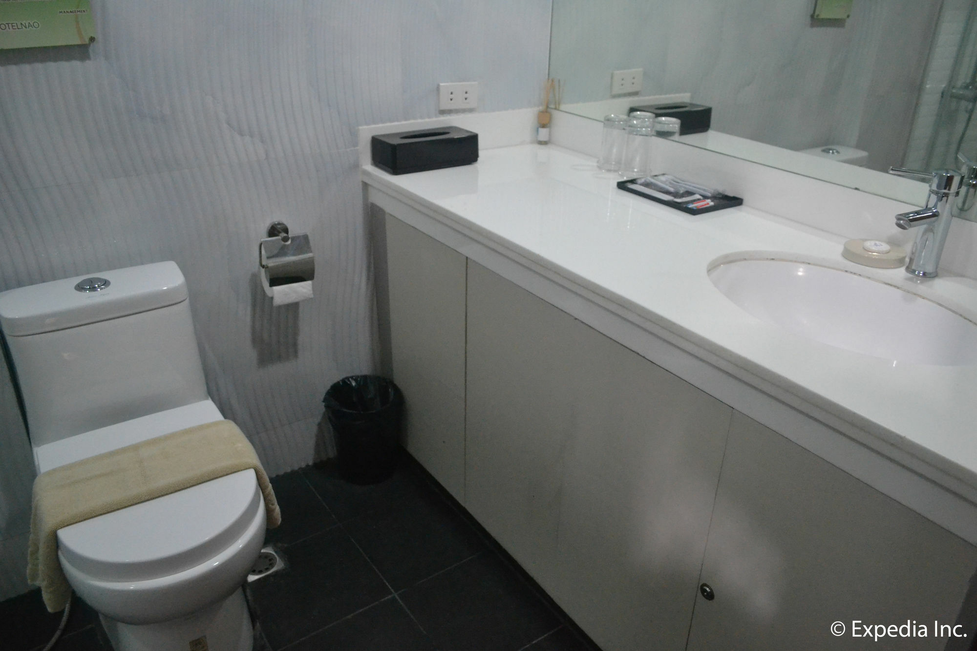 Nao Hotel Тагайтай Экстерьер фото