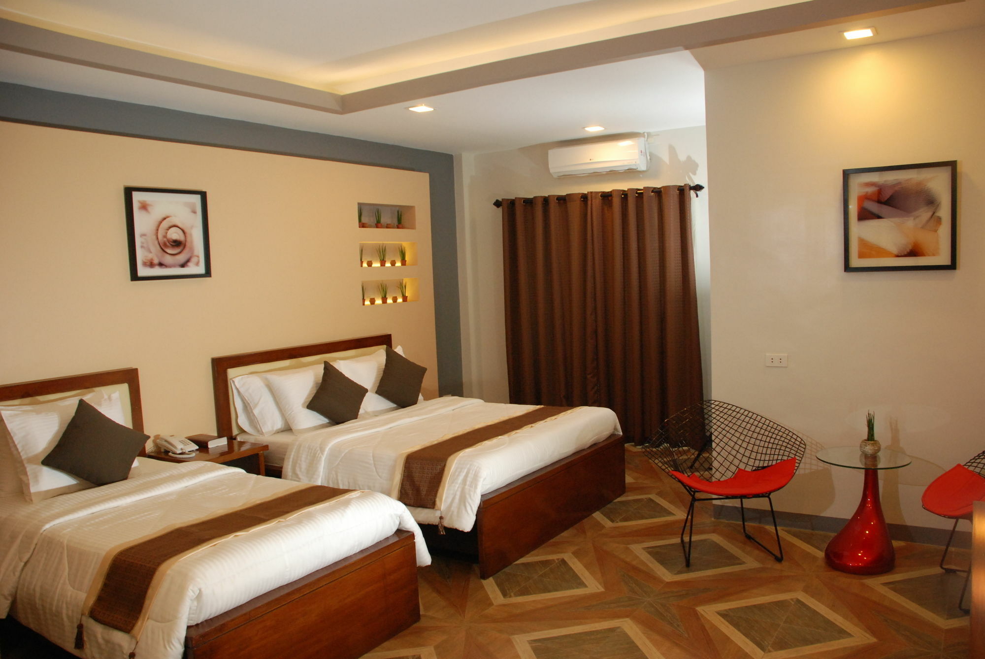 Nao Hotel Тагайтай Экстерьер фото