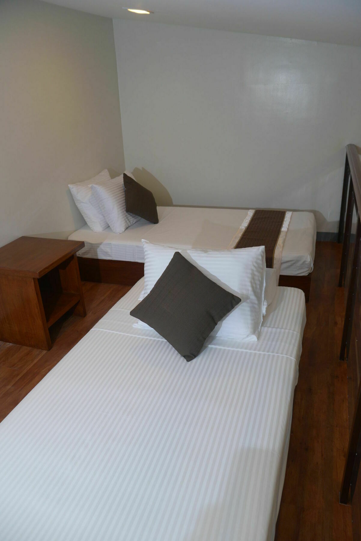 Nao Hotel Тагайтай Экстерьер фото