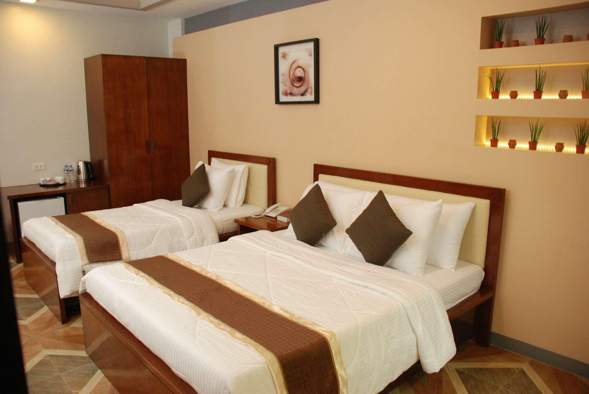 Nao Hotel Тагайтай Экстерьер фото